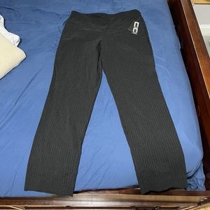 Kim Rogers Ladies Woven pants. Super stretchy
